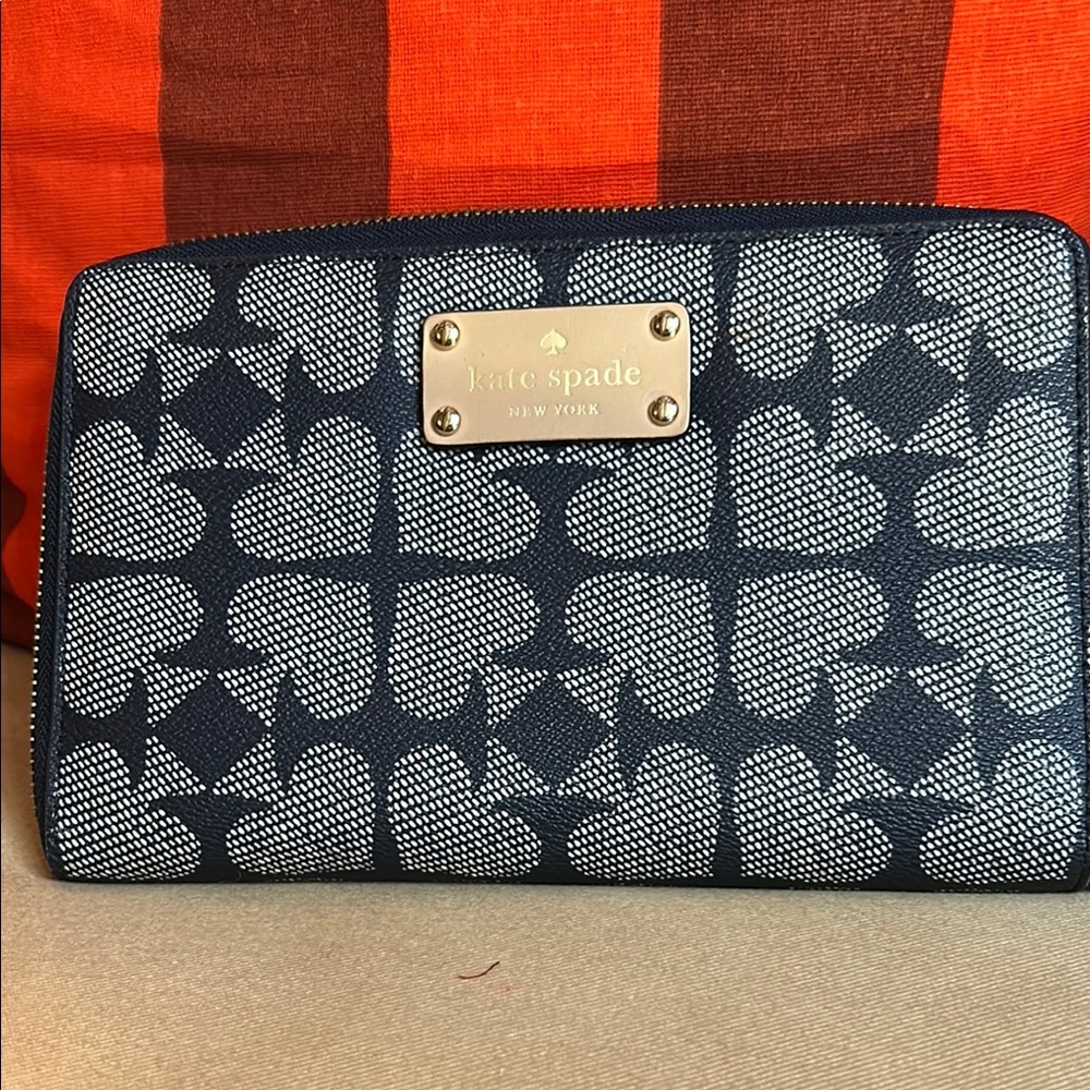 Kate Spade Navy and Cream Heart Pattern Wallet Organizer